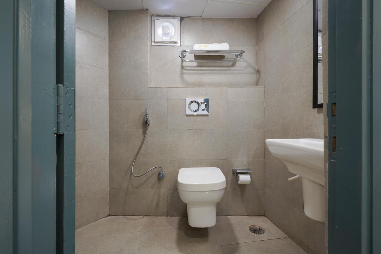 Uptown Hotel Нагпур Экстерьер фото