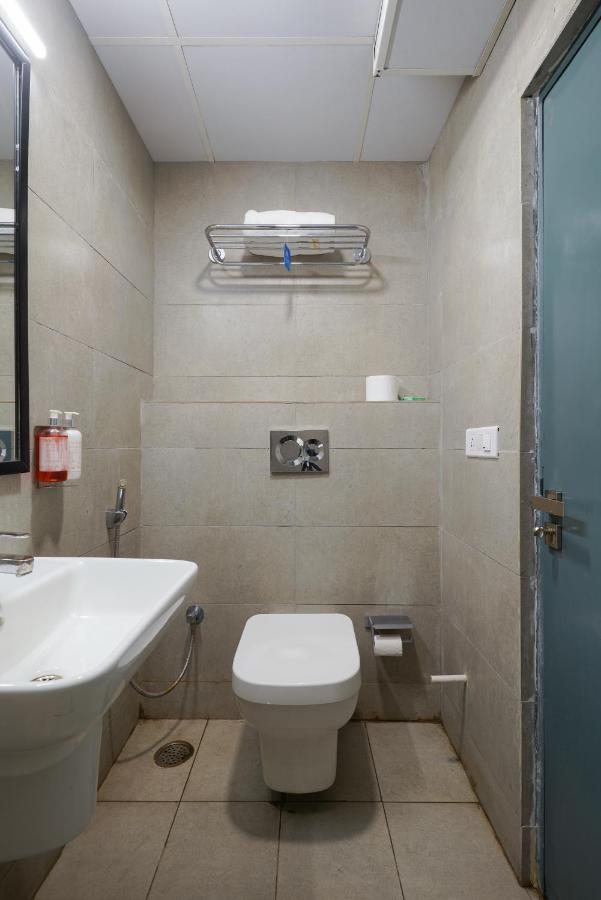 Uptown Hotel Нагпур Экстерьер фото