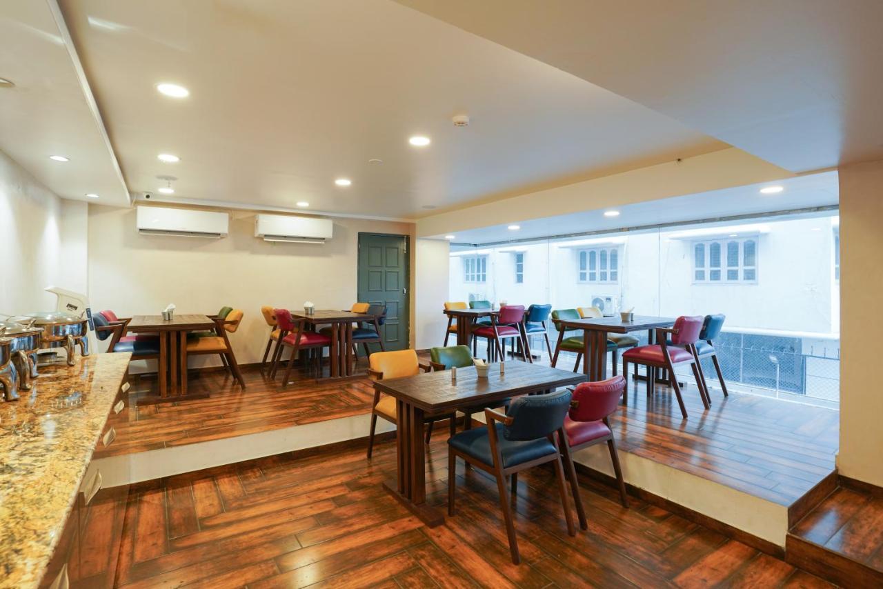 Uptown Hotel Нагпур Экстерьер фото
